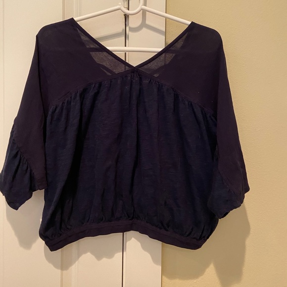 navy gap shirt with criss cross WORN ONCE - Picture 2 of 5